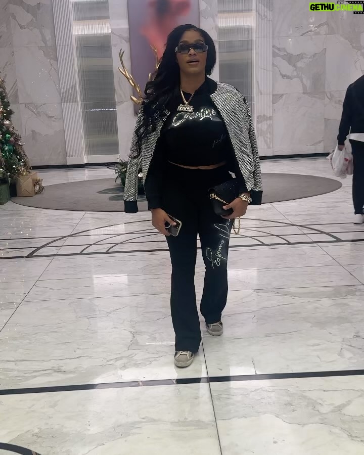 Joseline Hernandez - 136K Likes - I paired my new #clothingbrand #cocalinebyjoseline
With that #runway @philippplein
Pull up to @thezeusnetwork Round 2 of #chinchecking I'm the #flyest #wild @cocalinebyjoseline