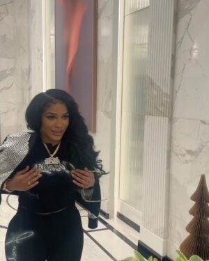 Joseline Hernandez Instagram - I paired my new #clothingbrand #cocalinebyjoseline 
With that #runway @philippplein 
Pull up to @thezeusnetwork Round 2 of #chinchecking I'm the #flyest #wild @cocalinebyjoseline