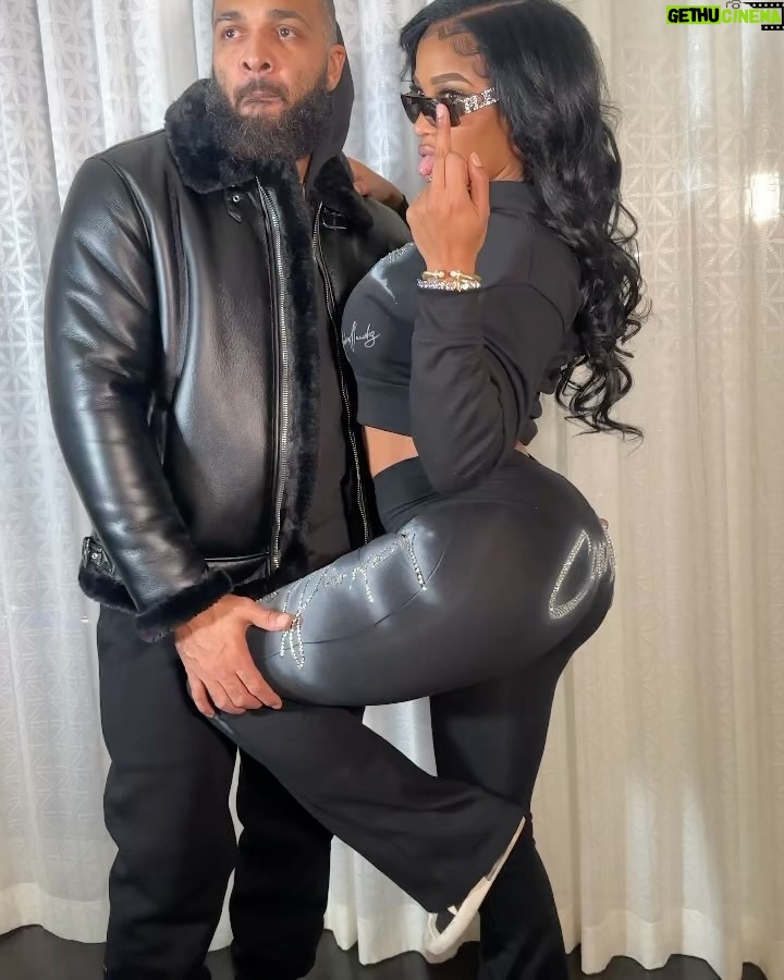 Joseline Hernandez - 136K Likes - I paired my new #clothingbrand #cocalinebyjoseline
With that #runway @philippplein
Pull up to @thezeusnetwork Round 2 of #chinchecking I'm the #flyest #wild @cocalinebyjoseline