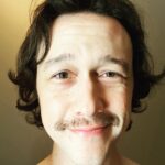 Joseph Gordon-Levitt Instagram - Gone full hippie ✌️ ☮️ 🌈 🌸 #shavingexperiments