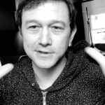 Joseph Gordon-Levitt Instagram - The other day I wrote a little poem for Earth Day, and a bunch of you guys have been performing it (and honestly, that never gets old for me). Today I wanted to do some voice acting too, so I read a poem for bellaarts’ short film project on @HITRECORD called Mirrors. If you feel like doing some acting, try KaylaMax’s poem. Voice acting is a great way to practice delivering lines in a way that feels natural and honest. https://bit.ly/2Vx4rGq I’ll leave it there for today. See you tomorrow <3