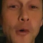 Joseph Gordon-Levitt Instagram - I'm teaching an acting class! 🎭🔴 You'll learn by actually doing it. Come take my Class Project (link in bio)