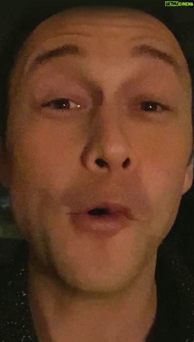 Joseph Gordon-Levitt Instagram - I'm teaching an acting class! ðŸŽðŸ”´ You'll learn by actually doing it. Come take my Class Project (link in bio)