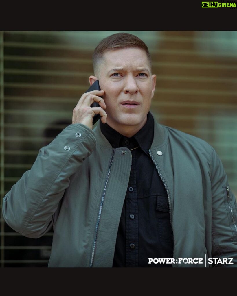 Joseph Sikora Instagram - “Hello? Nope… no, haven’t seen it. NO! I ain’t got the app!… You the DUMMY, dummy… ok, you right, it’s a good deal. Yeah. Uh huh. Ima get in now.” @starz @forcestarz #tommyegan 🔥 Chicago, Illinois