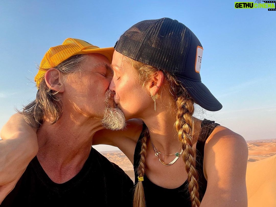 Josh Brolin Instagram - To my clan of females whom I love through the stretches of horizon I can only imagine beyond. You live in that other place where magic thrives and yet practicality’s road rash still always exists. You are the cauldron of the making of me — a mixture that will result in the likes of you and the lives inside you so beautifully. I love you, my girls. (Kathryn❤️, Eden❤️, Westlyn❤️, Chapel❤️).