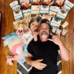 Josh Brolin Instagram - Family is family. A grand @lairdsuperfood package came in the mail today and suddenly I’m underwater either lifting weight and throwing jabs back and forth with the big wave gabber or with the kids getting them ready for their first breath holds — family is family: those who through the throws of a life chaotic, think of each other, remember each other, pine to do it all again. Mahalo, brother. Always got the greater good. — The Brolin Clan @lairdsuperfood @lairdhamiltonsurf @gabbyreece 🤙🤙🤙 (protein bars, hydrator, instafuel, creamer, puns and anecdotes).
