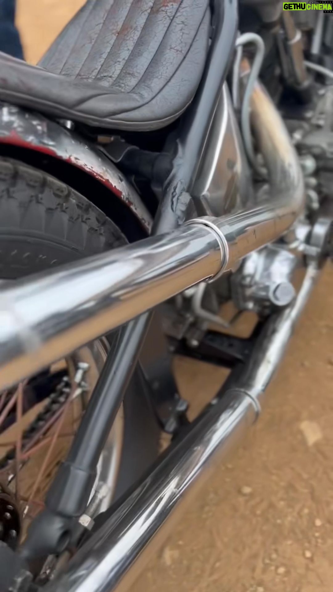 Josh Brolin Instagram - 1937 EL Knucklehead “The Sage” @brianbowensmith @wiscospeedshop @nashmotorcycleco @prideofgypsies