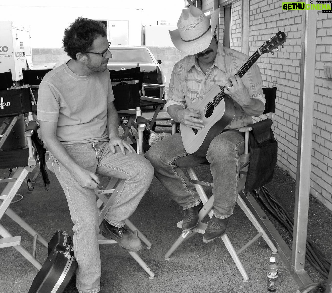 Josh Brolin Instagram - Showing Ethan Coen that a guitar makes noise and that you can place your fingers in certain places along what they call ‘the neck’ to create languages that make certain parts of your body move involuntarily. This was right before he started moving, involuntarily. #nocountryforoldmen #between shots #backwhenmovieswereworkingclass