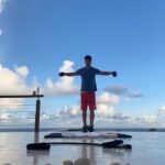 Josh Duhamel Instagram - When you oversleep and only have 25 seconds to work out.