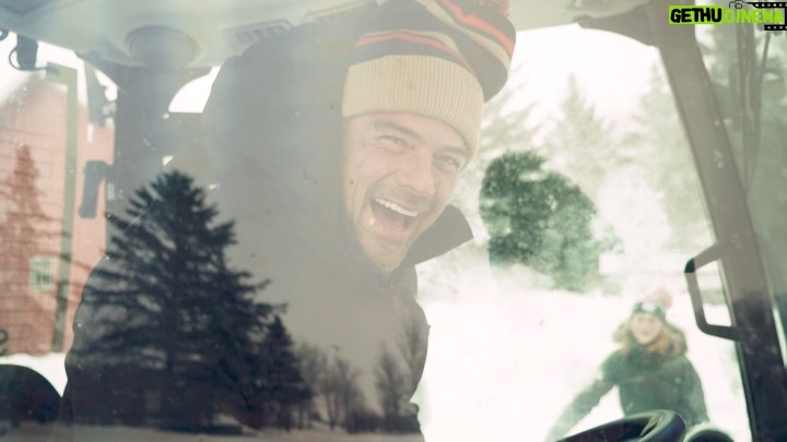 Josh Duhamel Instagram - Winter just got a whole lot cooler (or should I say warmer?) thanks to @bobcatcompany #sponsored #OneToughAnimal #bobcattractor #tractorpower #homestead #livingthecountrylife #countrylifestyle #countrylife #simplelife #homesteadersofamerica #homesteadersofinstagram #instagramhomesteaders #acreage #compacttractor