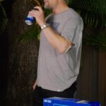 Josh Duhamel Instagram - ever wonder how the pros stay in shape? @joshduhamel has your answer 🤣 Tampa, Florida