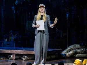 Josh Gad Instagram - What a joy getting to do one of my last performances with my #frozen2 co-Star Evan Rachel Wood. Love you lady! Thanks for eating dreams with us at @gutenbergbway . 

Photos by: @triciambaron