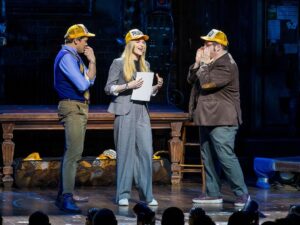 Josh Gad Instagram - What a joy getting to do one of my last performances with my #frozen2 co-Star Evan Rachel Wood. Love you lady! Thanks for eating dreams with us at @gutenbergbway . 

Photos by: @triciambaron