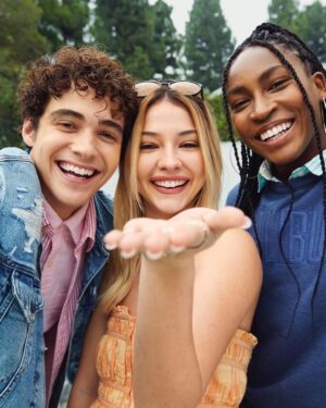 Joshua Bassett Instagram - good fits n good friends @americaneagle #aepartner #aejeans