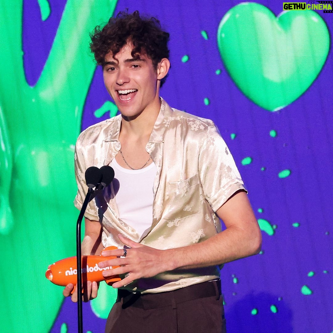 Joshua Bassett - 468.3K Likes - love always wins in the end. thank u @nickelodeon !