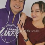 Jowell Instagram - Conocida como "La Odontóloga de los Artistas" ella es @jennyvilladaclinicas Super Recomendada. Vale la pena llegarle a #Medellín 🇨🇴 Diseño de Sonrisa a los Mas Duros : @zionylennox @jowellyrandy @rauwalejandro @delaghetto @eixofficial La Dura !! Síganla y por ahi mismo la conectan @jennyvilladaclinicas ❤️