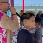 Jowell Instagram - Que duro este niño @melvinelpayasitopr , que Gran Corazón !! Regalando juguetes a los niños de su pueblo #Cataño 🇵🇷 Hay que apoyar estos gestos ..... Apoyemos su proyecto @melvinelpayasitopr #BuenasNotas #DisponibleYA @welldonemusica Busca su video #BuenasNotas en #Youtube y en todas las plataformas digitales #MelvinElPayasito ▶️ Ya Salió !! Cataño, Puerto Rico