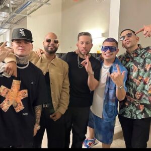 Jowell Instagram - #Las23Del23 Gente Buena , Gente Especial ... @izaak @delaghetto @guelosuperstar Feliz Año Nuevo hermanos queridos ,  Son @jowellyrandy