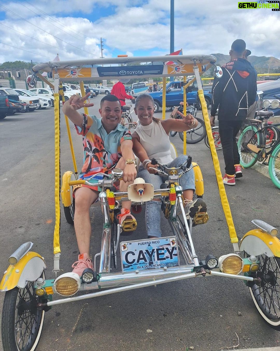 Jowell Instagram - Gracias a mi gente linda de #Salinas Gran Bicicletada del Barrio Sabana Llana , Iván "Iron Boy" Calderón y "Cholo" Espada La Pasamos Super !! GRACIAS a la Alcaldesa @karilynbonilla por recibirme en su hermoso pueblo. Sabana Llana Salinas