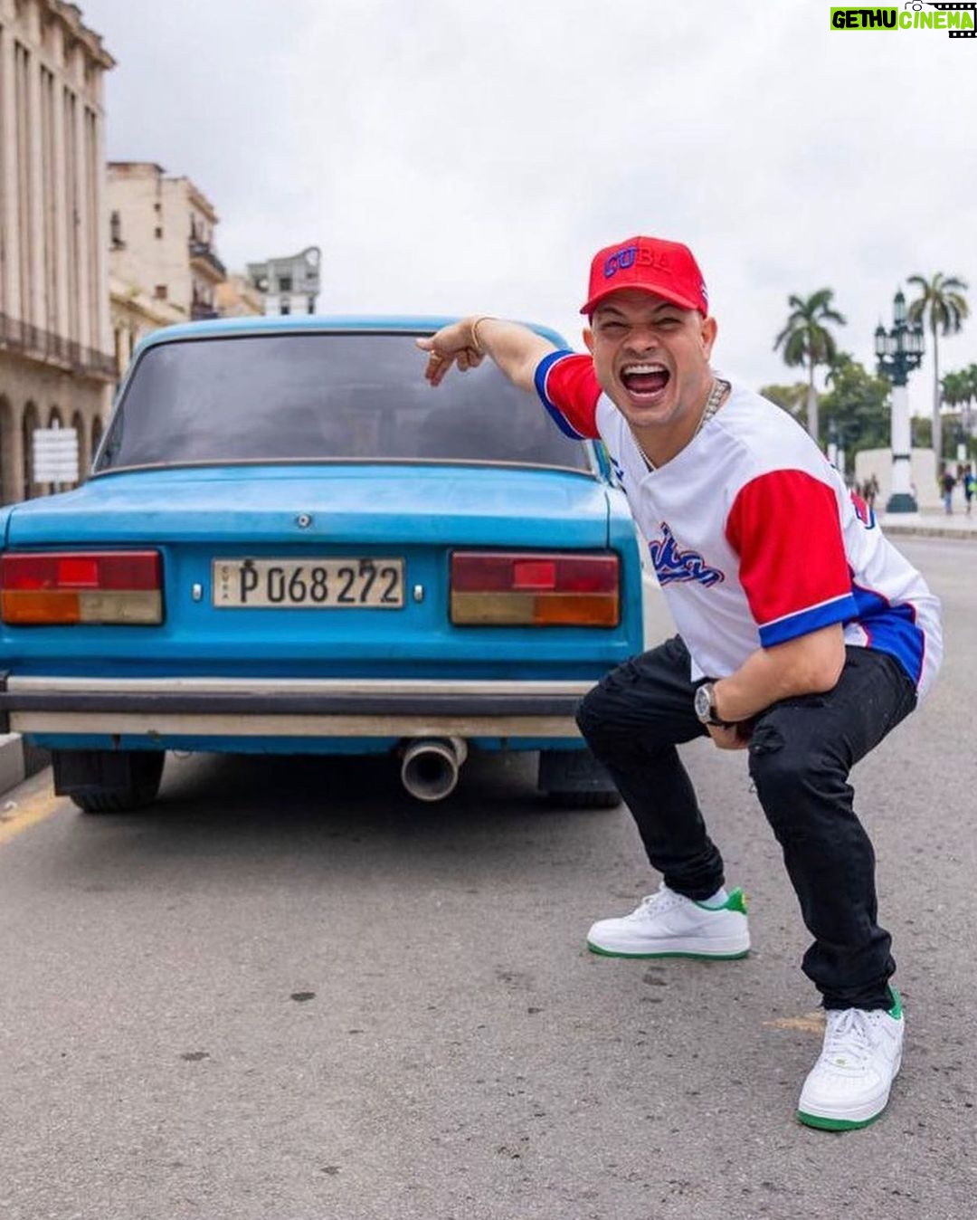 Jowell Instagram - #Las23Del23 en #Cuba por Primera Vez 🇨🇺 La Habana, Cuba