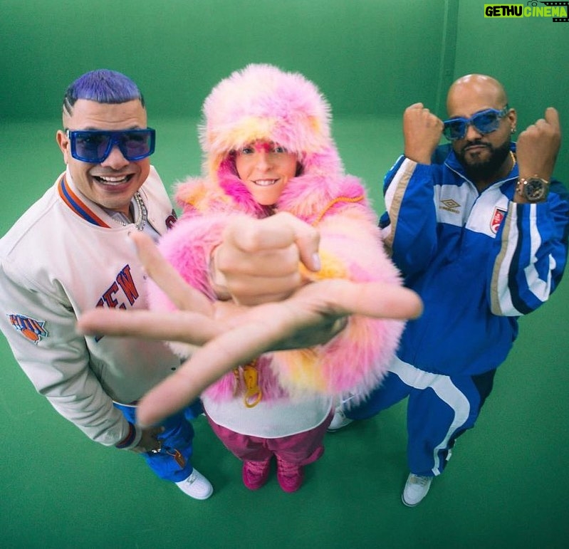 Jowell - 12.2K Likes - #Las23Del23 #ID con @itsyoungmiko fué mi canción favorita de las que sacamos en el 2023 .... y a ti ? Que te pareció ??
