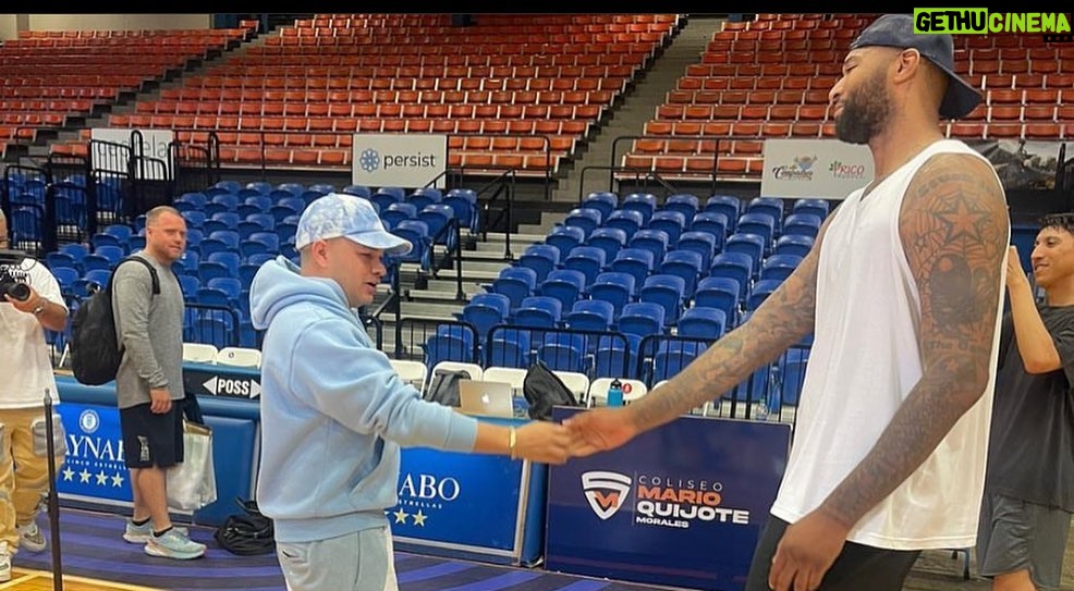 Jowell Instagram - #Las23Del23 @boogiecousins @metsbaloncesto 🏀 Guaynabo, Puerto Rico