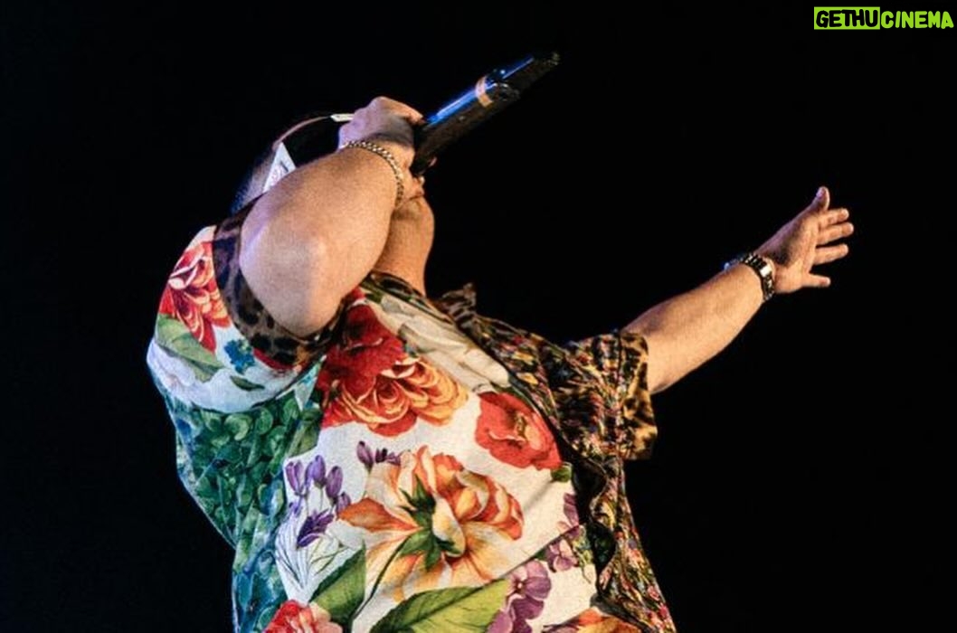Jowell Instagram - Siempre es un honor presentarnos en nuestra hermana #RepublicaDominicana 🇩🇴 el sabor de la gente y la energía es única !! #LaVega EXITO TOTAL !! @jowellyrandy en #RD La Vega, Dominican Republic