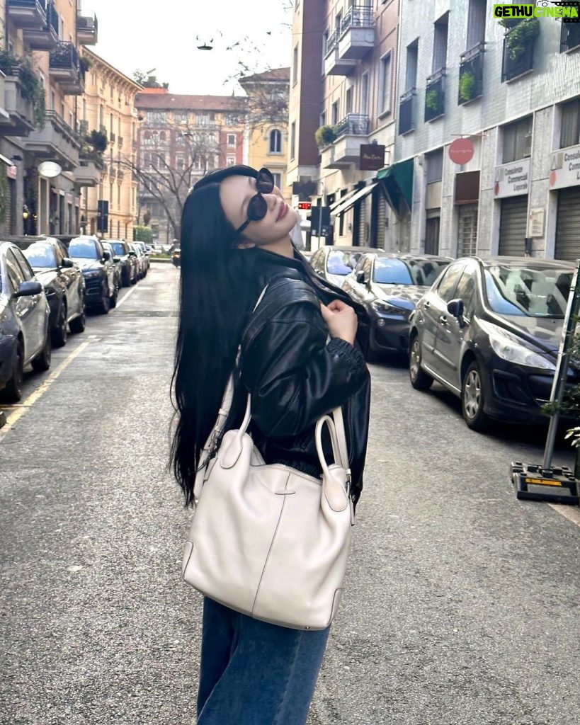 Joy Instagram - 밀란에서의 마지막 날♥️ Milan, Italy