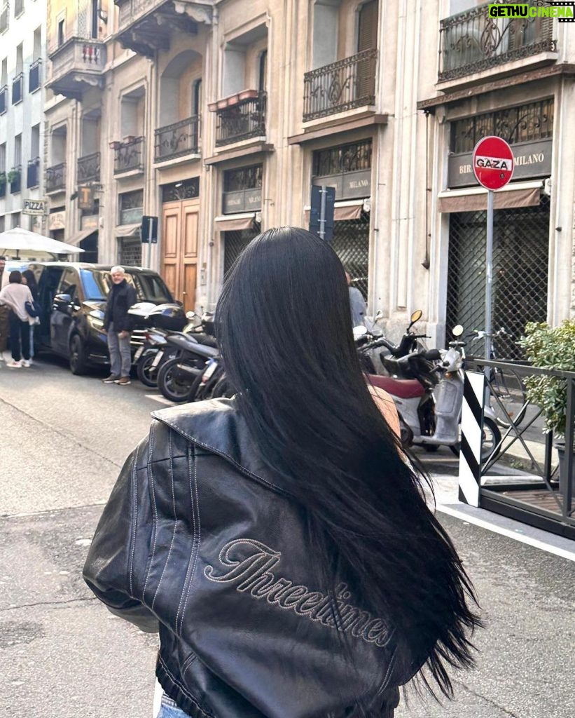 Joy Instagram - My fav bag🖤 @tods @mt_matteotamburini Milan, Italy