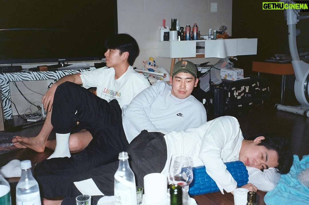 Ju-ne Instagram - #어게인1997 @bk_arta @huiseungg @juneeeeeeya 화이또