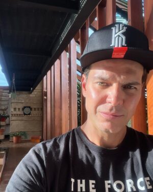 Juan A. Baptista Instagram - El amor ..!!! @entrejustos @pdg2yentrejustos #entregatosyyo 🦋🎱🦋🧬♥️🥦 Mente brócoli