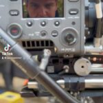 Juan A. Baptista Instagram – Encuadre,la realización del vídeo si te das cuenta son tres espejos dentro del lente de la cámara del Cel,haciendo referencia del lente de la vídeo camara de grabación 🎥 …!!!l entre lentes #entregatosyyo 👍🏻😸🐈🦋