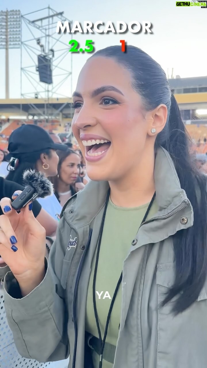 Juan Luis Guerra Instagram - Le tomé la cuenta prestada a mi papá pa’ enseñarles el coro antes del concierto 💥¡Comenten “Popi es la hija favorita de JL @jeanguerra” si quieren ver la segunda parte! - Popi Guerra @popiguerra 🎥 @stefanodacunha