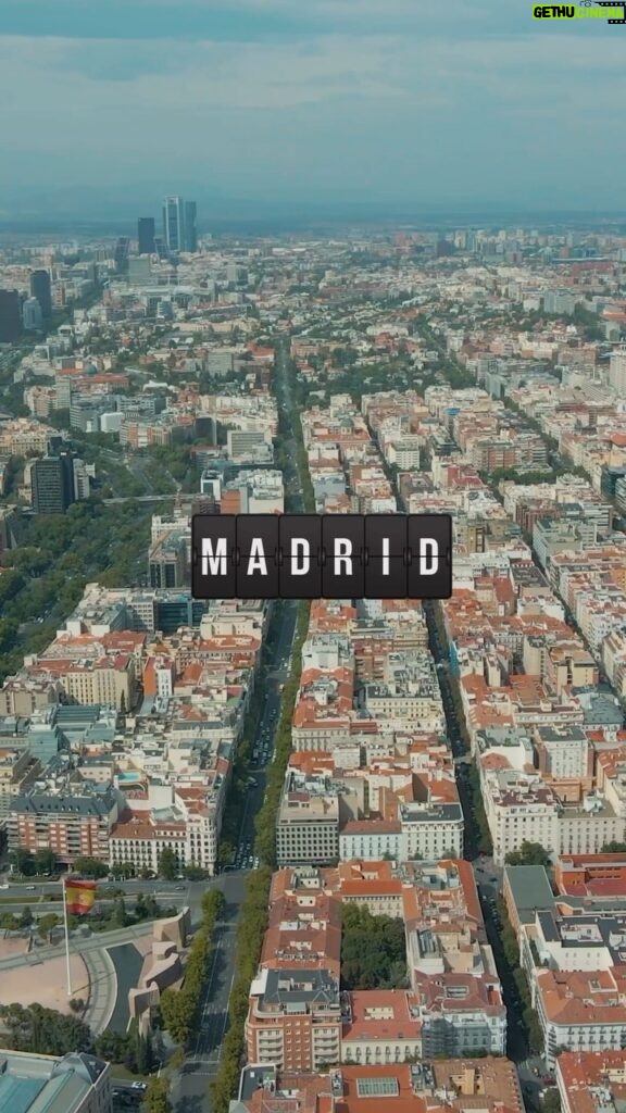 Juan Luis Guerra Instagram - ¡Recordando Madrid y el cariño de nuestro querido público! Vídeo completo del #EntreMaryPalmerasTour por España en el link en bio. 📹 @babeto @aneudycarbuccia
