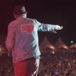 Juan Luis Guerra Instagram - Para ustedes ahora en Youtube un recuento de nuestro #EntreMaryPalmerasTour por España 2023. ¡Pasen por ahí (link en la bio) y nos vemos en los comentarios! 📹 @babeto