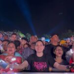 Juan Luis Guerra Instagram - Te quiero funciona, pero “yo soy satélite y tú eres mi sol” suena más bonito. ¡No nos cansamos de dar las gracias por llenar el estadio de luz!