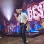 Juan Luis Guerra Instagram - ¡Gracias Fuengirola por el cariño, las caras alegres, el baile y la fiesta! #EntreMaryPalmerasTour @proactivents 📷 @babeto Fuengirola, Malaga