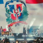 Juan Luis Guerra Instagram - ¡¡Queremos dar gracias, muchas gracias!! ¡Al maravilloso público dominicano por llenarnos de cariño y alegría! A Saymon Díaz, Chabebe y todo el equipo de SD Concerts, bravo! A mis queridos amigos a quienes aprecio y admiro: Fonseca, Pavel Núñez, Techy Fatule, Melymel, Alex Ferreira, Maridalia Hernandez, Mariela Mercado, Adalgisa Pantaleón, Los Hermanos Rosario y Vicente Garcia!! ¡Aún cantan nuestros corazones! @saymondiaz @josechabebe @sdconcerts @fonsecamusic @pavelnunez @techyfatule @melymel @alex_ferreira @maridaliahernandezoficial @marielamercadop @adalgisap @hermanosrosariord @vicentegarcia #EntreMaryPalmerasTour 📹📷 @babeto @danielgarciadr