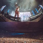 Juan Luis Guerra Instagram - ¡Barcelona, gracias por darnos tanto! ¡Por el coro, el baile y la alegría! #EntreMaryPalmerasTour @proactivents 📷 @babeto Barcelona, España