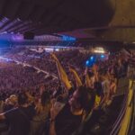 Juan Luis Guerra Instagram - ¡Barcelona, gracias por darnos tanto! ¡Por el coro, el baile y la alegría! #EntreMaryPalmerasTour @proactivents 📷 @babeto Barcelona, España
