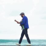 Juan Luis Guerra Instagram - ¡Pronto cruzamos el mar para llegar a Perú! Nos vemos este 25 de mayo #EntreMaryPalmerasTour