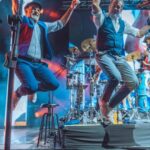 Juan Luis Guerra Instagram - Cuando Roger y Quico ven al público saltar, no se quedan atrás. Momentos #EntreMaryPalmerasTour