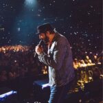 Juan Luis Guerra Instagram - ¡Gracias Tampa por tanto cariño!! #entremarypalmerastour @loudliveentertainment 📷 @babeto