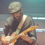 Juan Luis Guerra Instagram - No faltaron sonrisas en la grabación del vídeo La Noviecita. Esperamos lo disfruten tanto como nosotros al realizarlo. ❤️ #RadioGüira