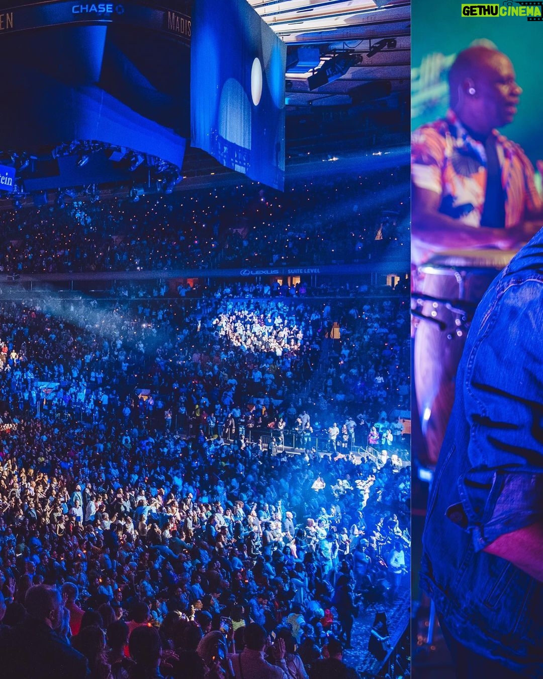 Juan Luis Guerra Instagram - ¡Una noche memorable! ¡Gracias New York! #EntreMaryPalmerasTour @loudliveentertainment 📷 @babeto