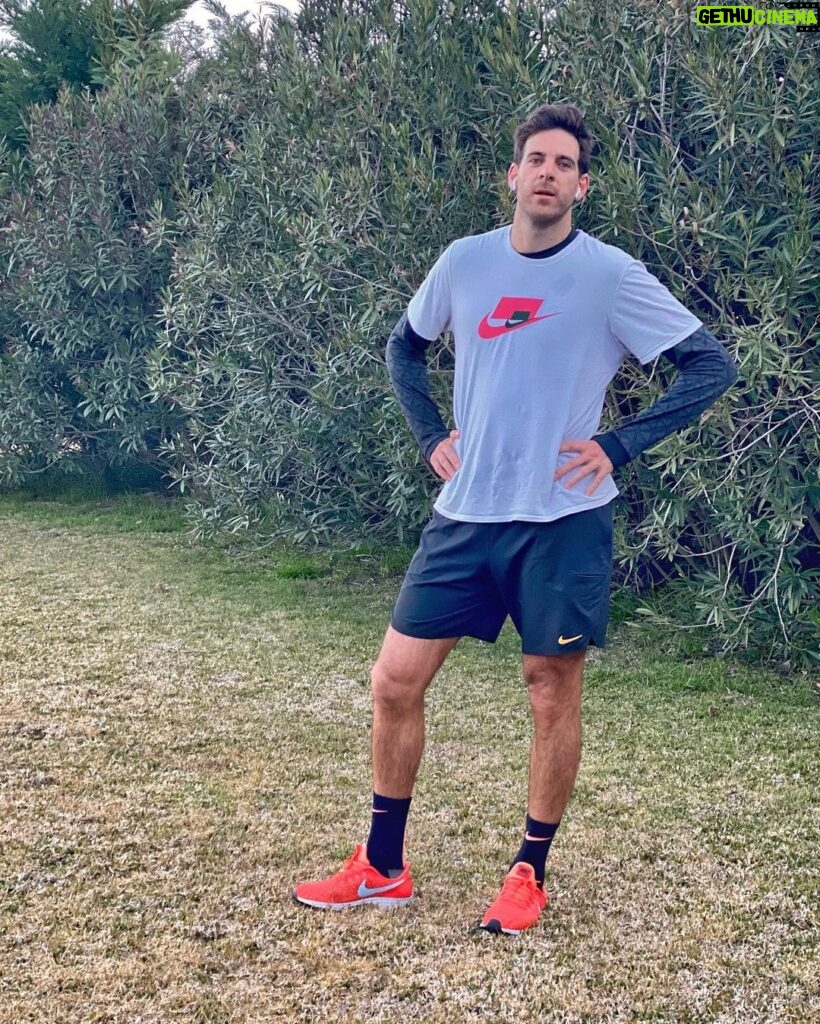 Juan Martin del Potro Instagram - 10km 🏃‍♂ para arrancar el día! #running #morningmotivation