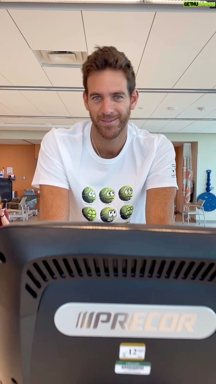 Juan Martin del Potro Instagram - Terminando la primera semana...πͺπΆββοΈ . . Ending the first week like... . . . π₯: @sofijuok π