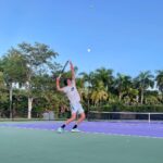 Juan Martin del Potro Instagram - A cuál le pego? 🎾🌘 Miami, Florida