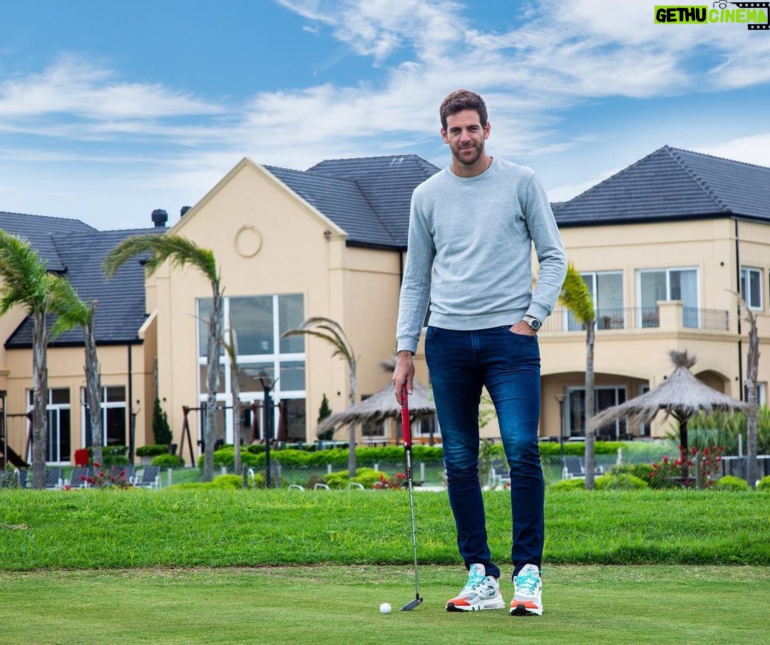 Juan Martin del Potro Instagram - Hermoso día de entrenamiento y recorrida. 🎾⛳️🎤 . . @grupoharasdelsur Haras del Sur College
