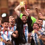 Juan Martin del Potro Instagram - FELICITACIONESSS LEOOO!!! 🐐 FELICITACIONESSS SELECCIÓN!!! 🇦🇷 GRACIAS POR ESTA GRAN ALEGRÍA QUE NOS DIERON!!! LA FOTO QUE TODO EL MUNDO NECESITABA VER!!! 🙏🇦🇷